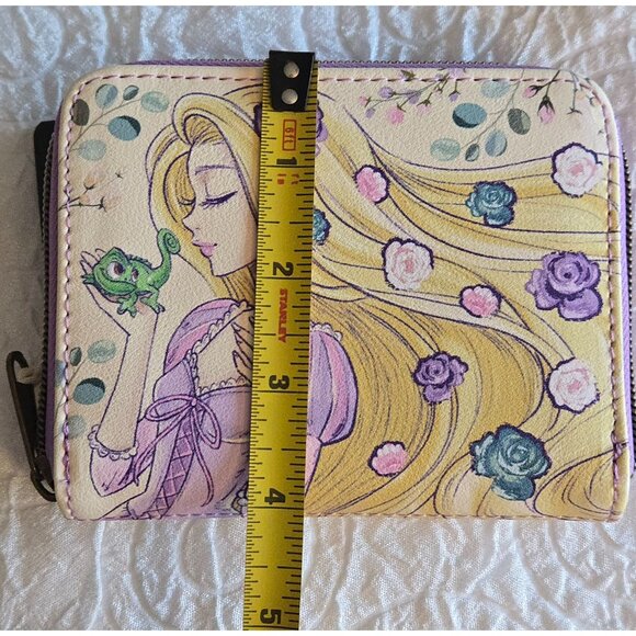 NWT Disney Loungefly Tangled Pascal Lavender Floral Zip Around Wallet - Picture 6 of 6